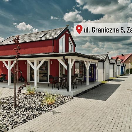 Scandi Village Zator Exteriör bild
