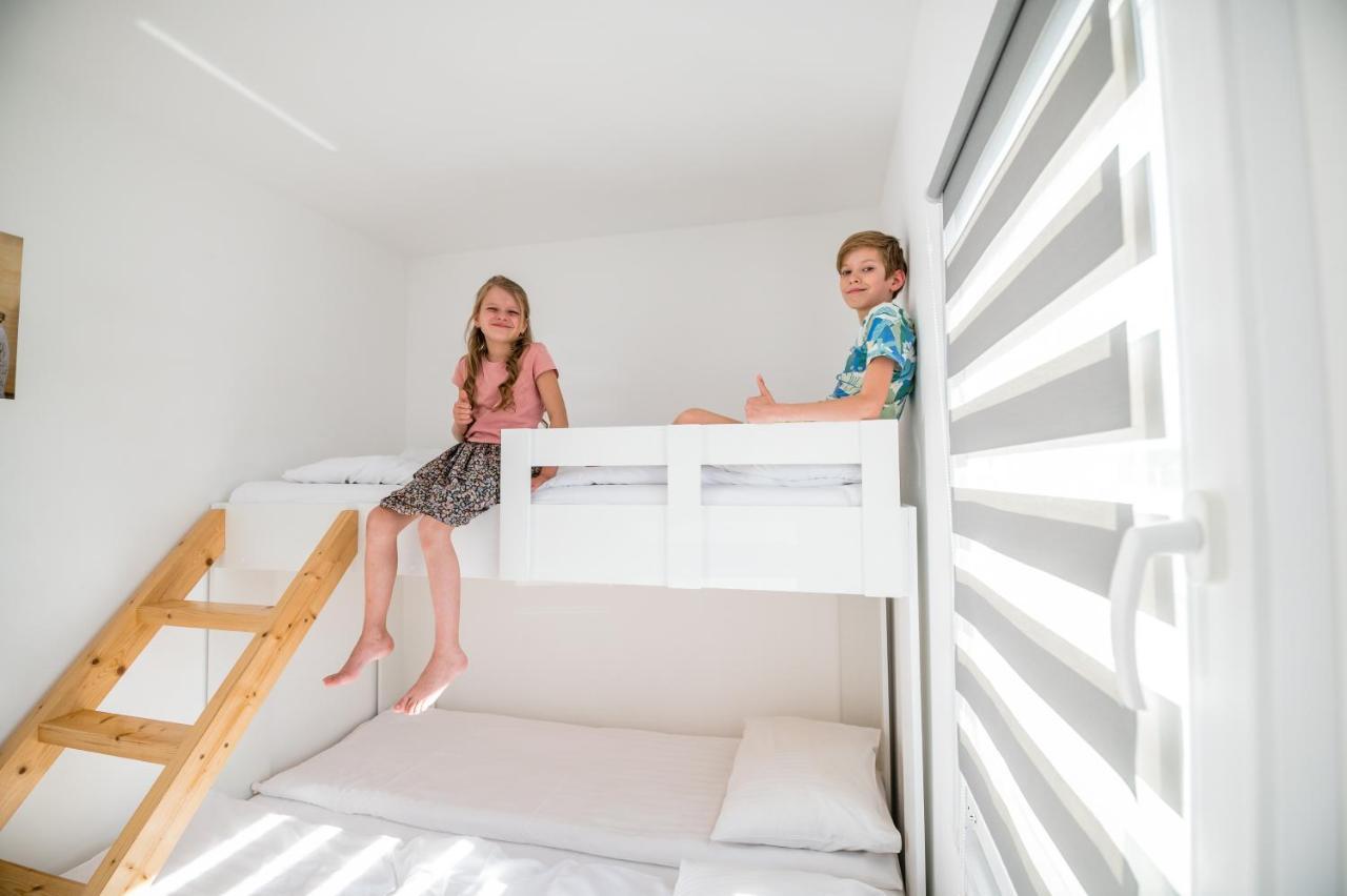 Scandi Village Zator Exteriör bild