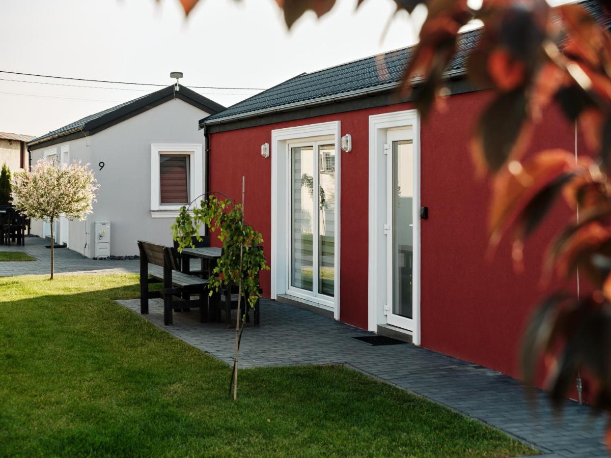 Scandi Village Zator Exteriör bild