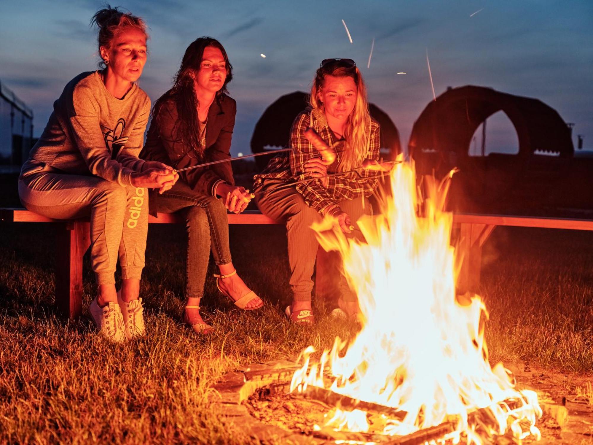 Scandi Village Zator Exteriör bild
